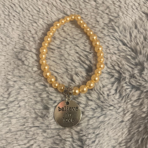 Believe in love bracelet - Picture 1 of 1